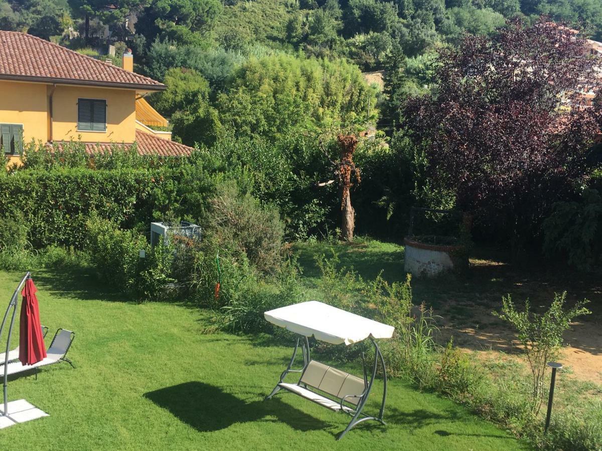 Bed and Breakfast Mikeme Carrara Esterno foto